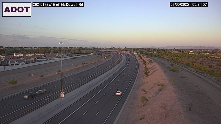 Traffic Cam L-202 WB 17.66 @E of McDowell Rd