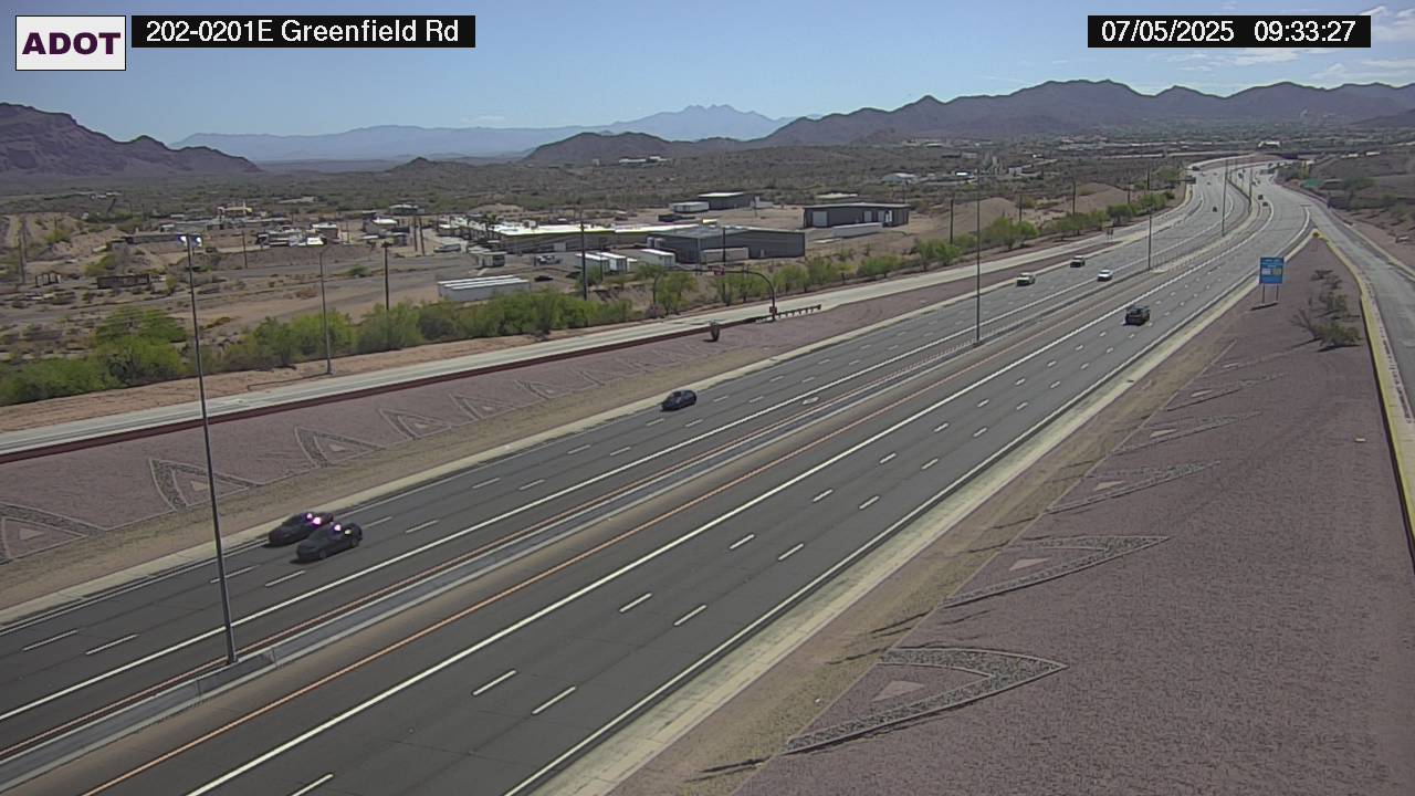 Traffic Cam L-202 EB 20.12 @Greenfield -  Eastbound