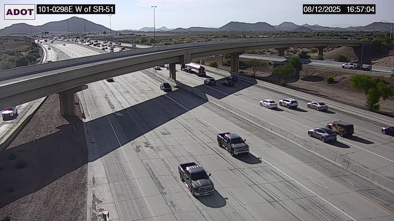 Traffic Cam L-101 EB 29.81 @W of SR 51