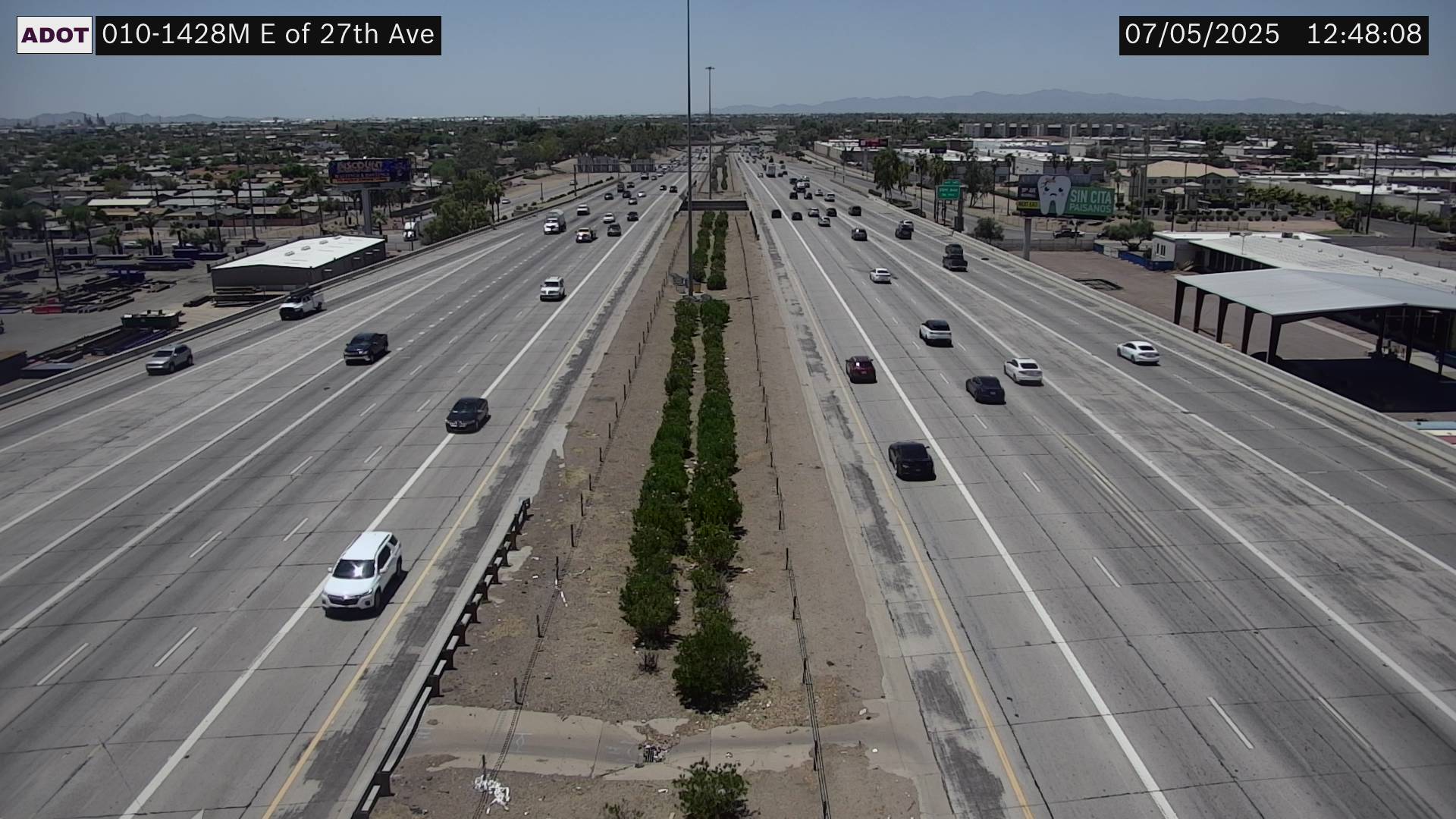 Traffic Cam I-10 M 142.84 @E of 27th Ave      -      