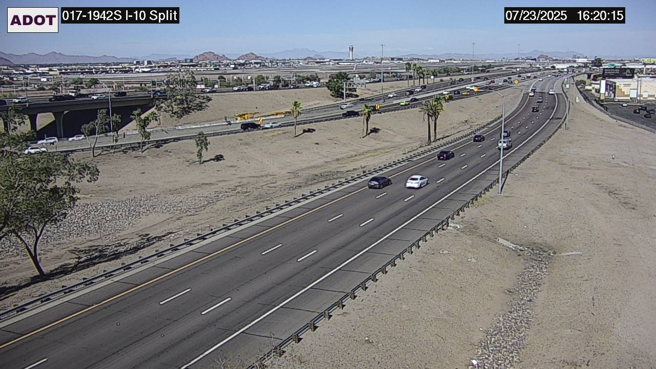 Traffic Cam I-17 SB 194.29 @I-10 Split -  Southbound