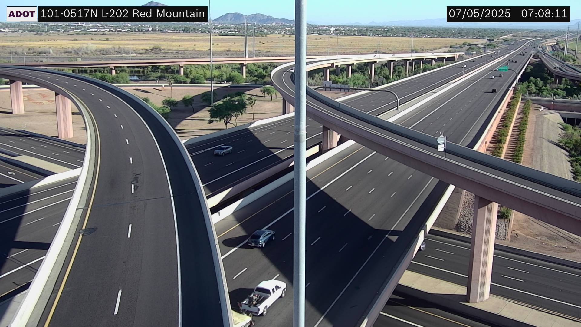 Traffic Cam L-101 NB 51.78 @L202 Red Mountain