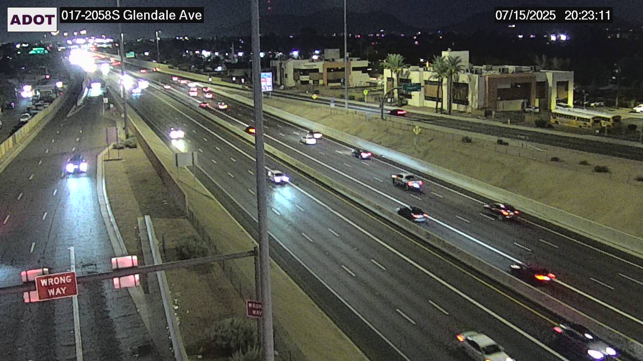 Traffic Cam I-17 SB 205.89 @Glendale -  Southbound