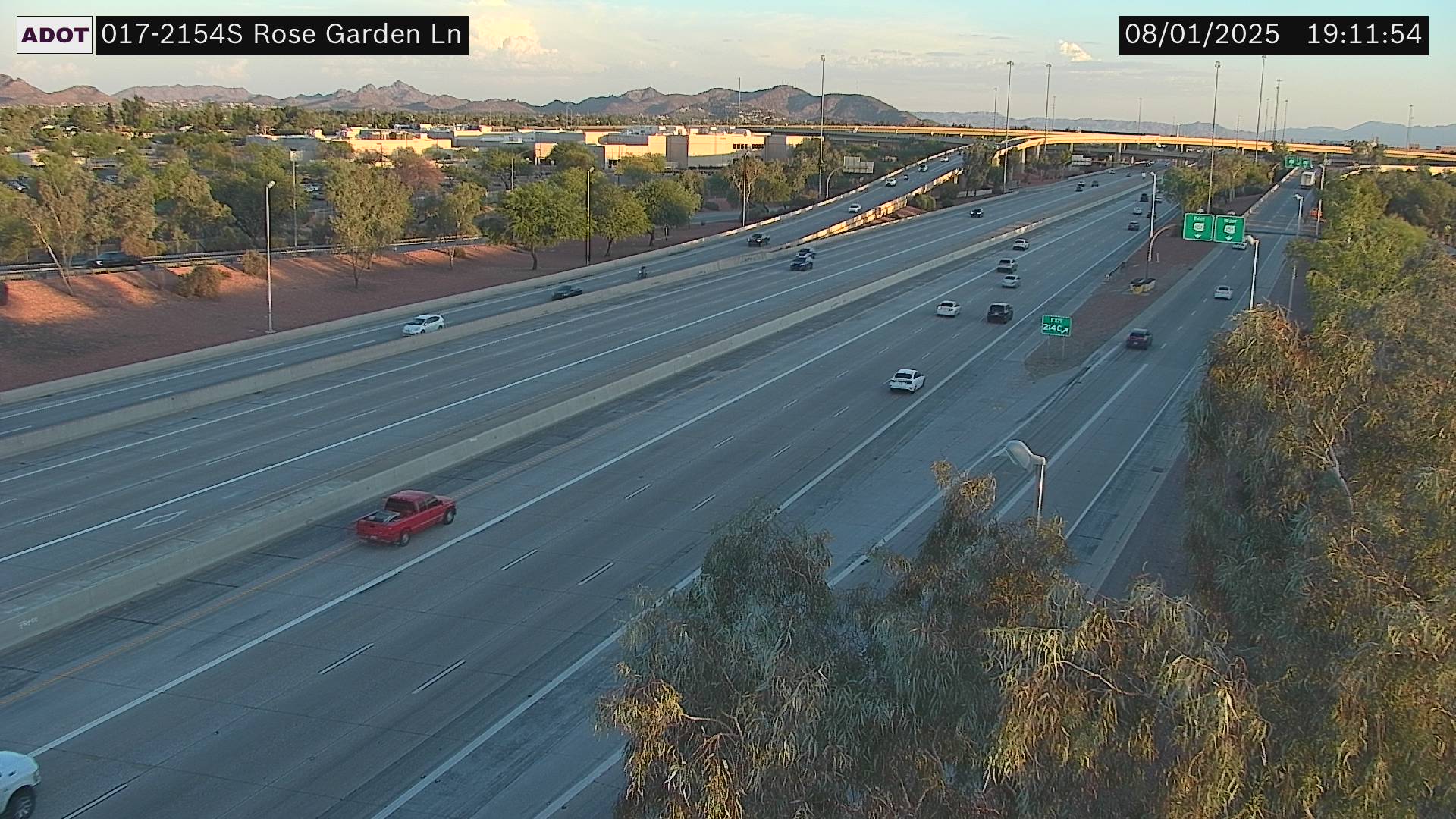 Traffic Cam I-17 SB 215.46 @N of L-101