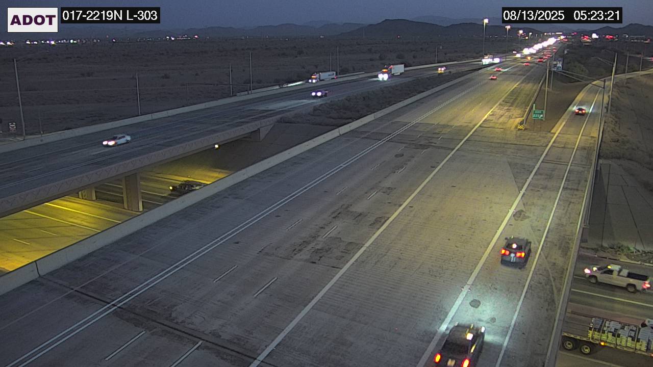 Traffic Cam I-17 NB 221.92 @L-303