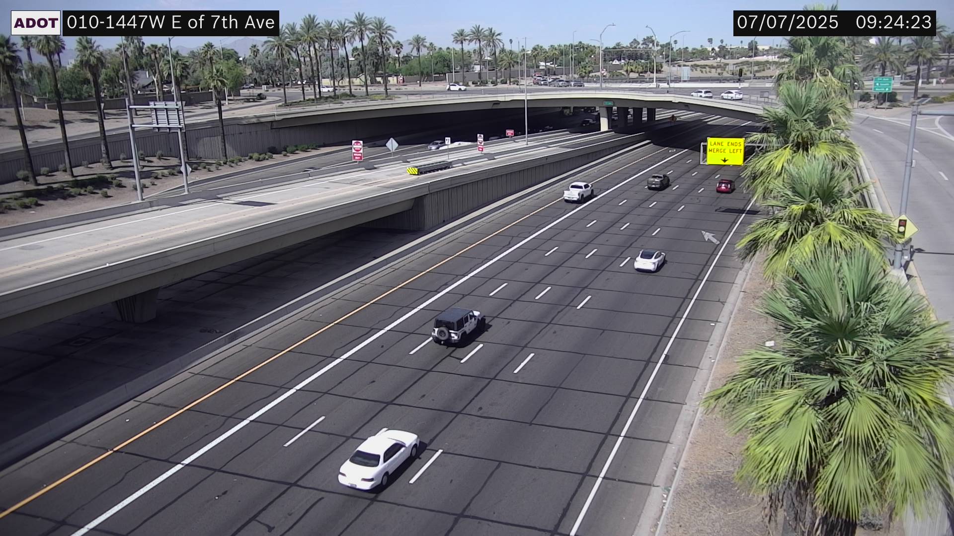 Traffic Cam I-10 WB 144.73 @E of 7th Ave -  Westbound