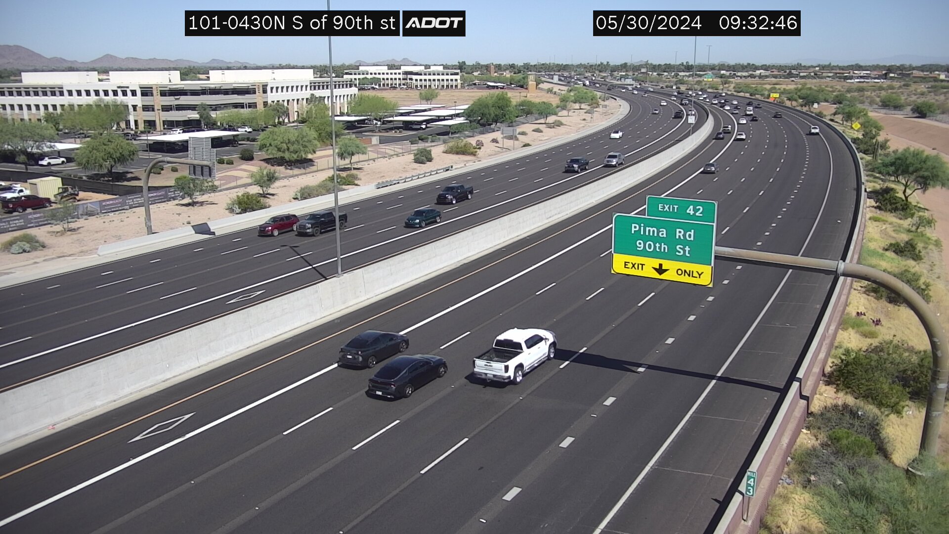 Traffic Cam L-101 NB 42.92 @S of 90th St -  Northbound